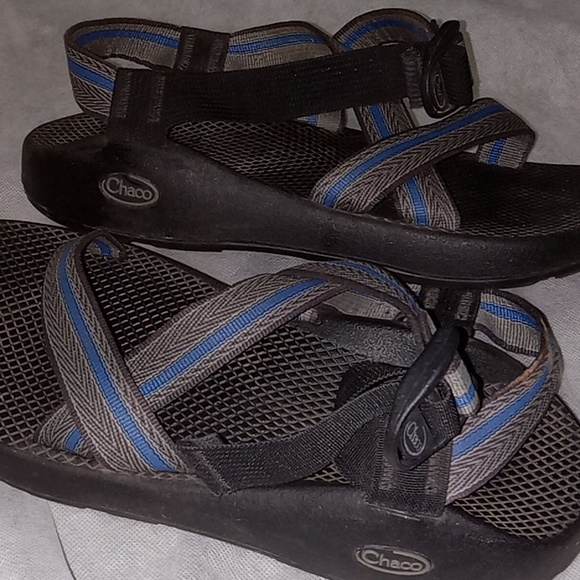 Shoes - Picture 5 of 6